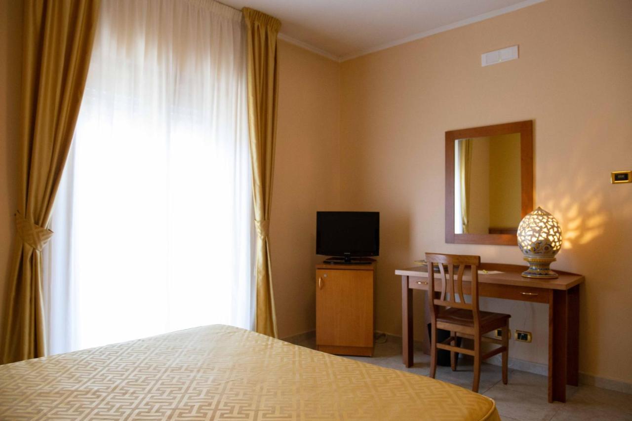 Hotel Maddaloni 투피노 외부 사진